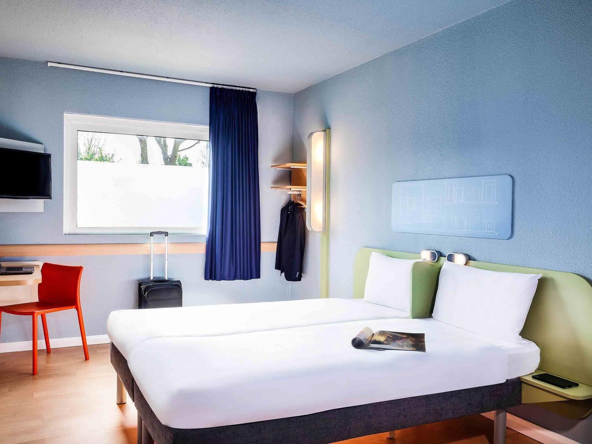 Ibis Budget Cergy St Christophe Ngoại thất bức ảnh
