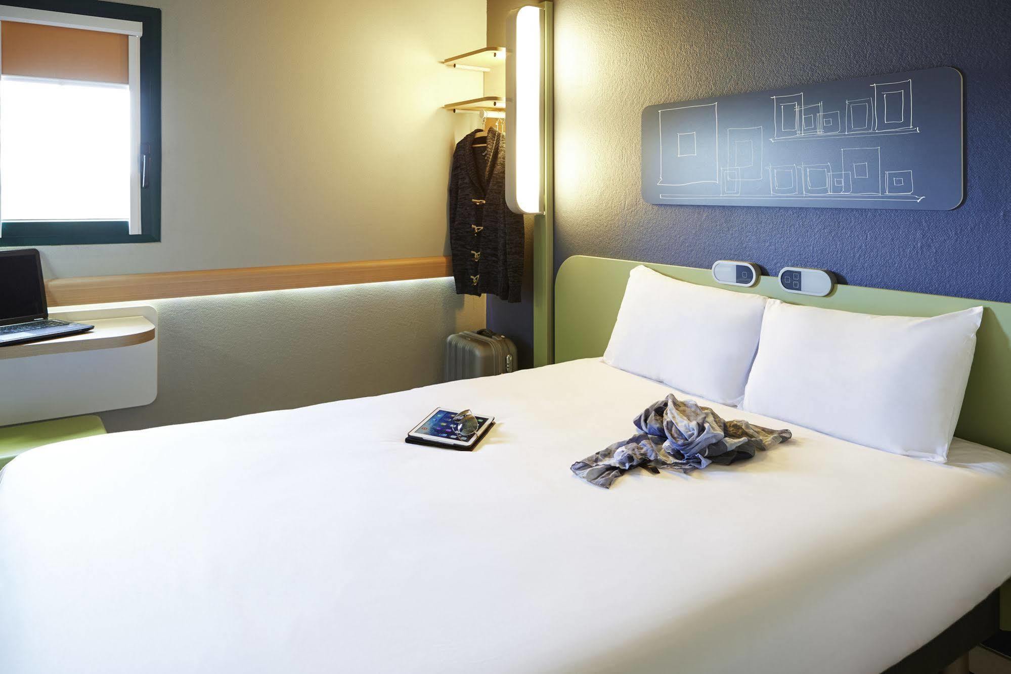 Ibis Budget Cergy St Christophe Ngoại thất bức ảnh
